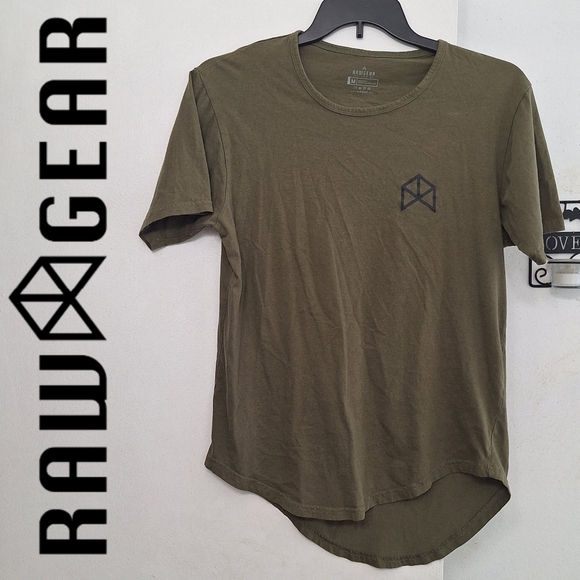RawGear Short Sleeve Tee With A Scallop Bottom and Drop Tail - Picture 1 of 6